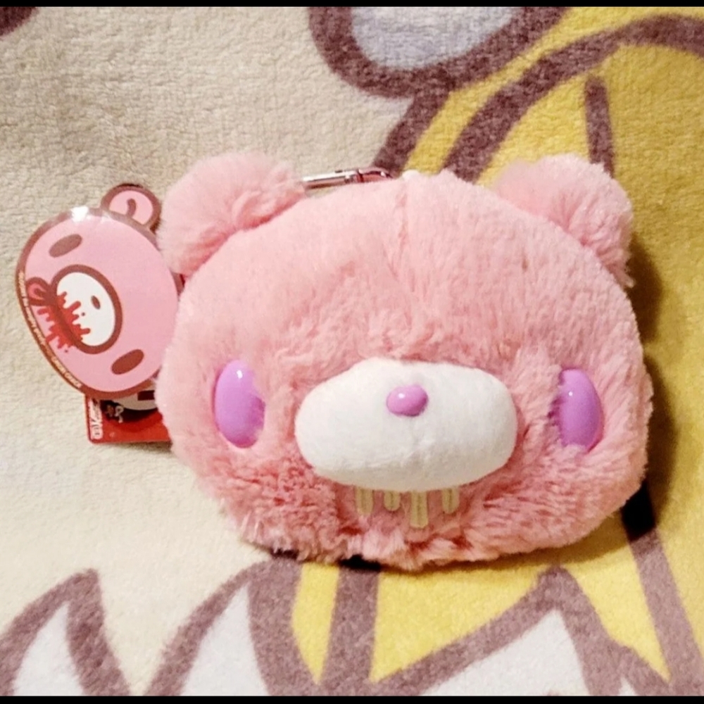 ISO: Gloomy Bear Sherbetty pink pass case 🧸